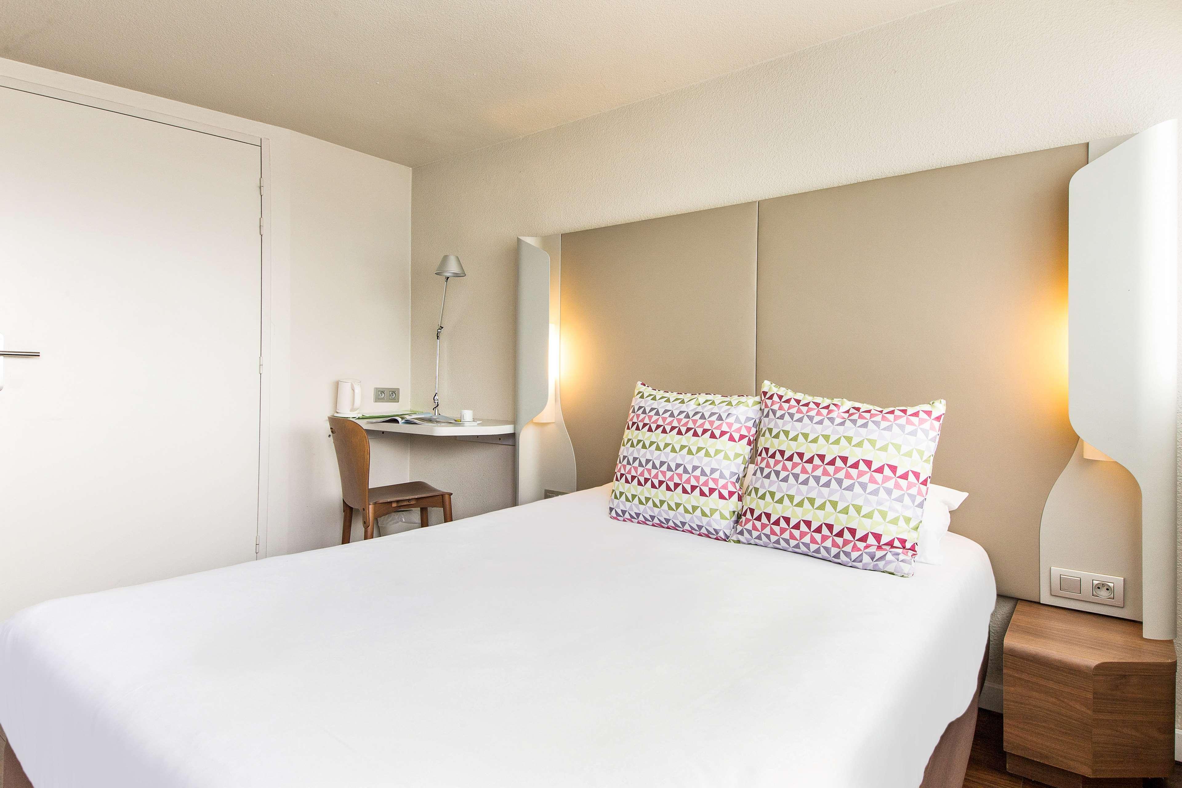 Campanile Gueret Hotell Eksteriør bilde